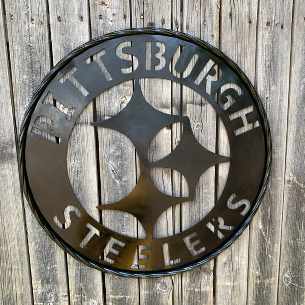 PITTSBURGH BLACK METAL DISC CUSTOM VINTAGE CRAFT TEAM SPORTS SIGN HANDMADE