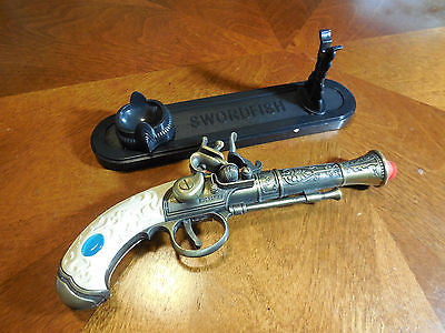 ANTIQUE DECOR WITH STAND MODEL 1820 WESTERN HOME DECOR BRAND NEW