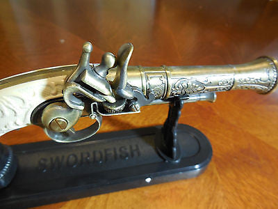 ANTIQUE DECOR WITH STAND MODEL 1820 WESTERN HOME DECOR BRAND NEW