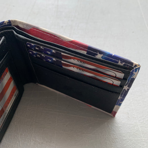 4.25" x 3.75" USA FLAG AMERICANA WALLET LEATHER BIFOLD WALLET NEW-- FREE SHIPPING