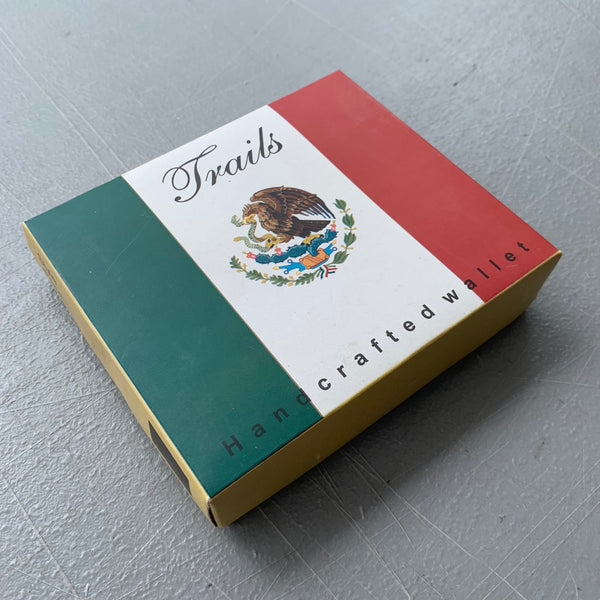 4.25" x 3.75" MEXICO FLAG WALLET LEATHER BIFOLD WALLET NEW-- FREE SHIPPING