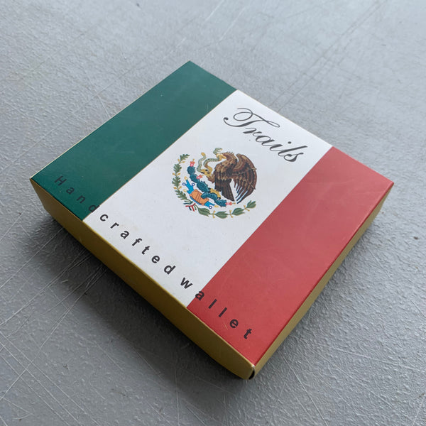 4.25" x 3.75" MEXICO FLAG WALLET LEATHER BIFOLD WALLET NEW-- FREE SHIPPING