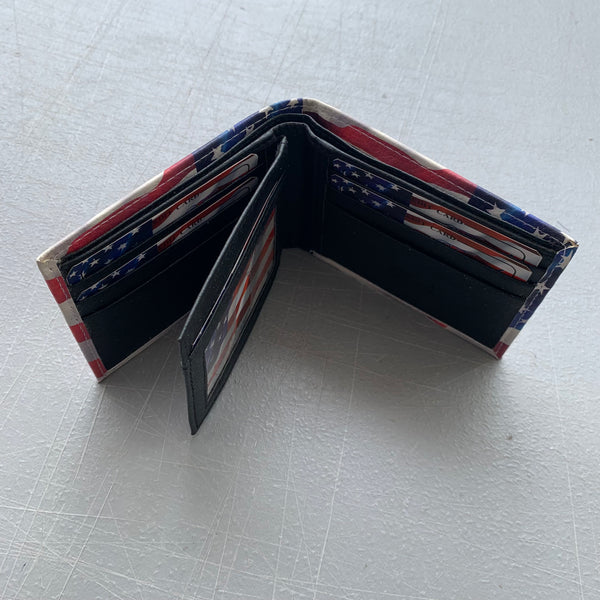 4.25" x 3.75" USA FLAG AMERICANA WALLET LEATHER BIFOLD WALLET NEW-- FREE SHIPPING