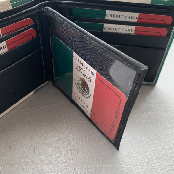 4.25" x 3.75" MEXICO FLAG WALLET LEATHER BIFOLD WALLET NEW-- FREE SHIPPING