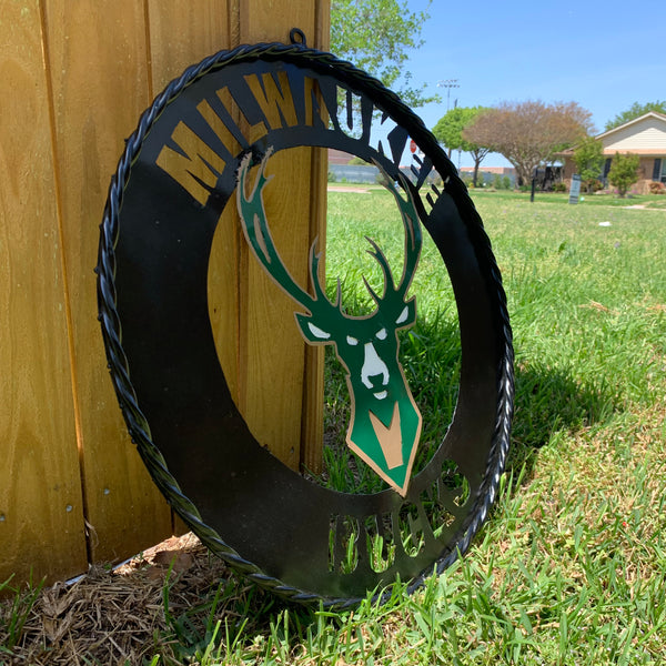 24" MILWAUKEE BUCKS WIDE BAND DISC STYLE METAL CUSTOM VINTAGE CRAFT TEAM SPORTS SIGN HANDMADE