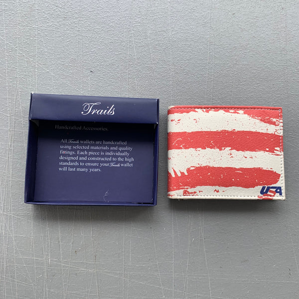 4.25" x 3.75" USA FLAG RED WHITE BLUE WALLET LEATHER BIFOLD WALLET NEW-- FREE SHIPPING