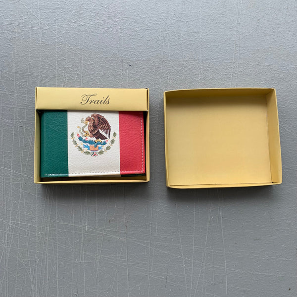 4.25" x 3.75" MEXICO FLAG WALLET LEATHER BIFOLD WALLET NEW-- FREE SHIPPING