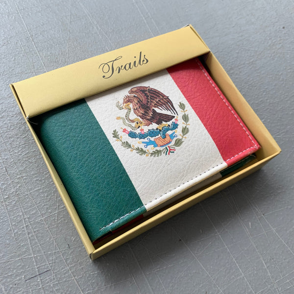 4.25" x 3.75" MEXICO FLAG WALLET LEATHER BIFOLD WALLET NEW-- FREE SHIPPING