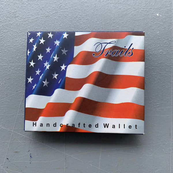4.25" x 3.75" USA FLAG AMERICANA WALLET LEATHER BIFOLD WALLET NEW-- FREE SHIPPING