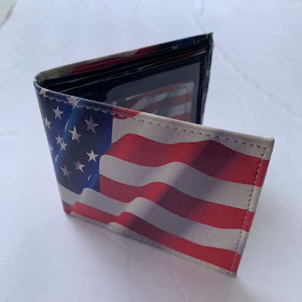 4.25" x 3.75" USA FLAG AMERICANA WALLET LEATHER BIFOLD WALLET NEW-- FREE SHIPPING